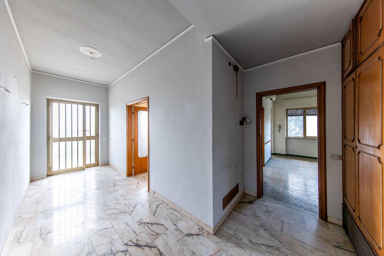 Appartamento in villa con giardino privato in vendita a Pescia