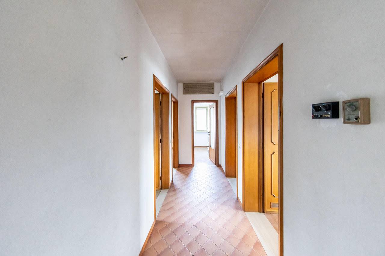 Appartamento in villa con giardino privato in vendita a Pescia