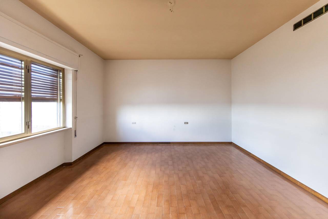 Appartamento in villa con giardino privato in vendita a Pescia