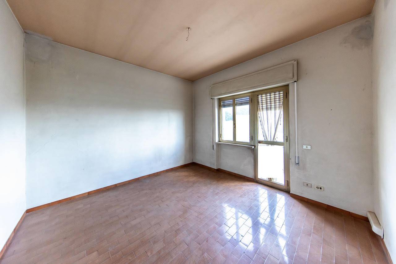 Appartamento in villa con giardino privato in vendita a Pescia