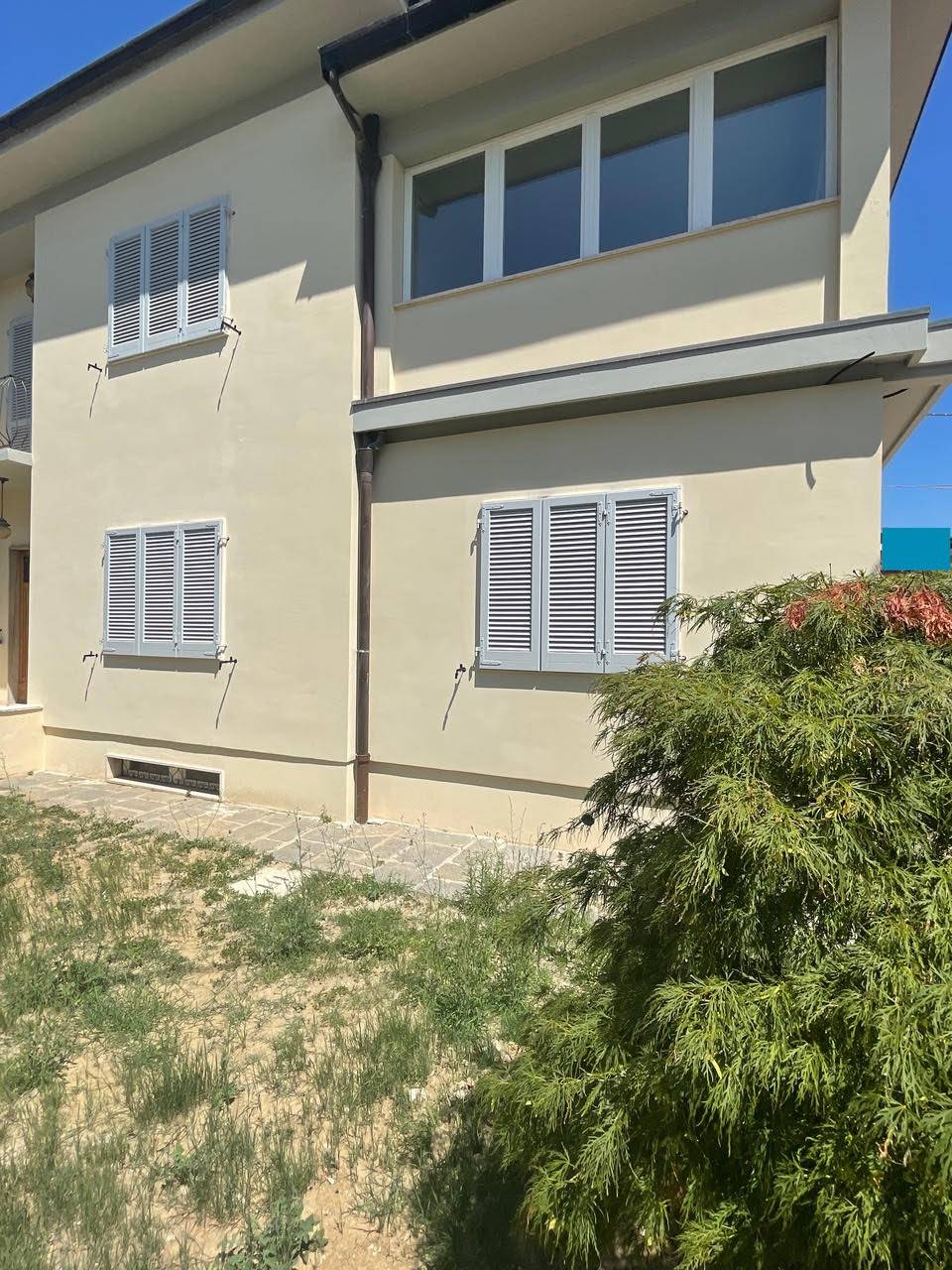 Porzione terratetto di villa bifamiliare in vendita a Pescia