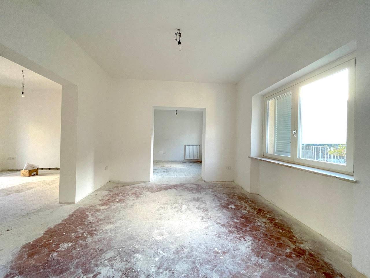 Porzione terratetto di villa bifamiliare in vendita a Pescia