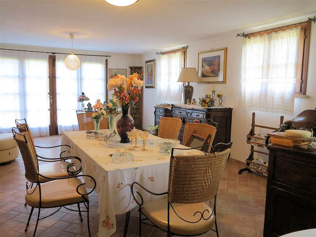 Rustico ristrutturato in posizione collinare in vendita a Gavorrano