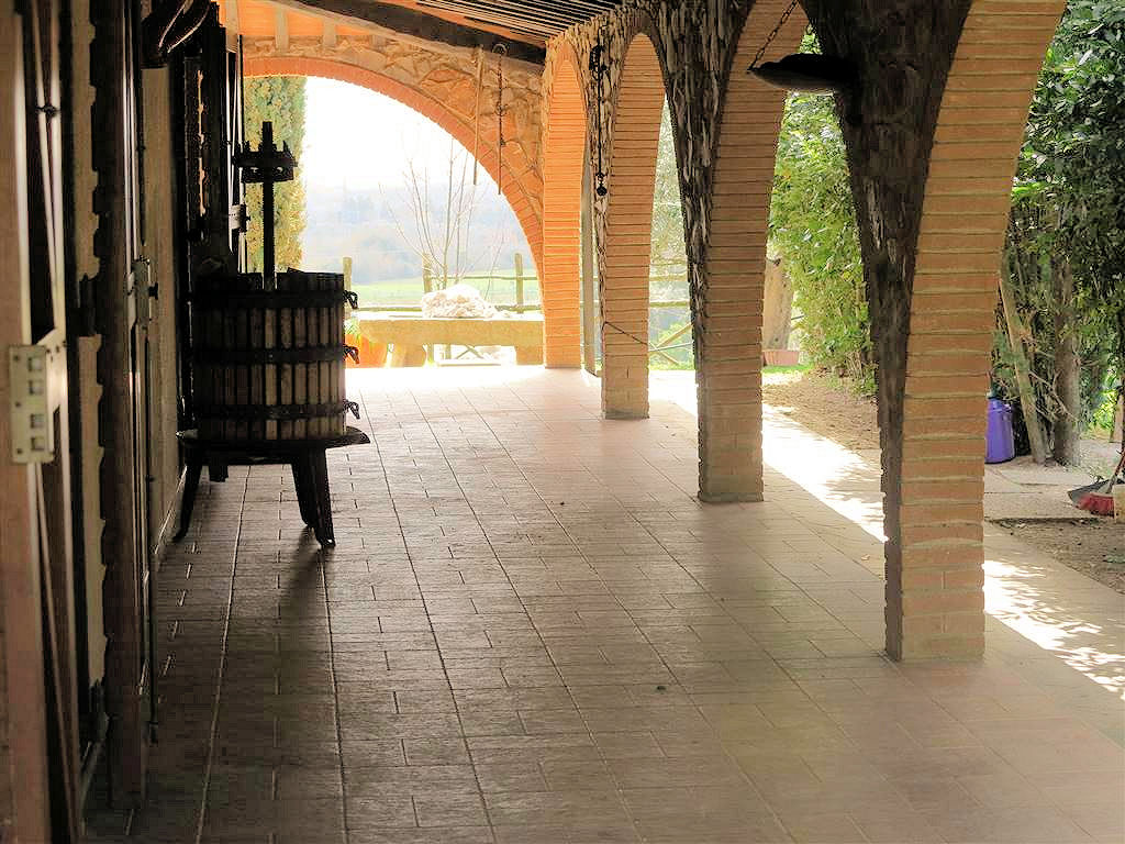 Rustico ristrutturato in posizione collinare in vendita a Gavorrano