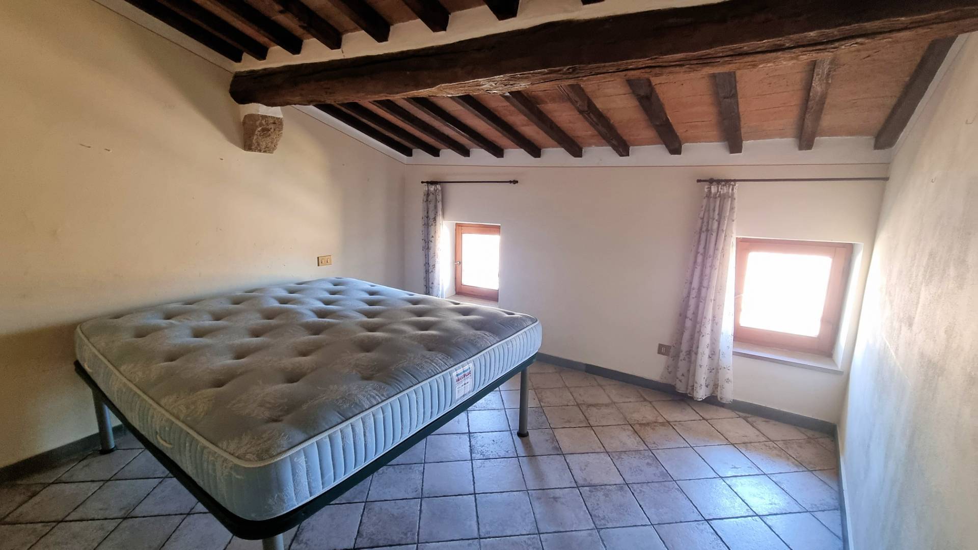 Appartamento in palazzo storico in vendita a Volterra