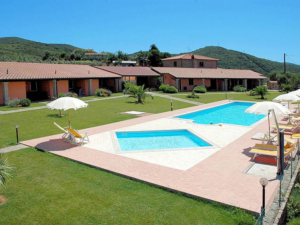 Struttura agrituristica ben avviata con piscine in vendita a Scarlino