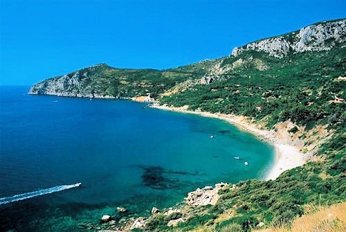 Lotto di terreno con progetto approvato per la realizzazione di un parcheggio per 85 posti auto in v