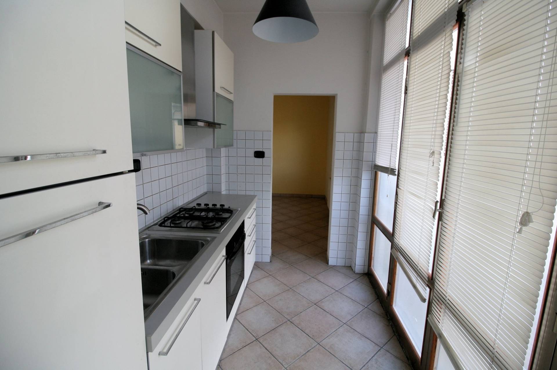 Appartamento al quarto ed ultimo piano con ascensore garage e soffitta in palazzina ristrutturata in