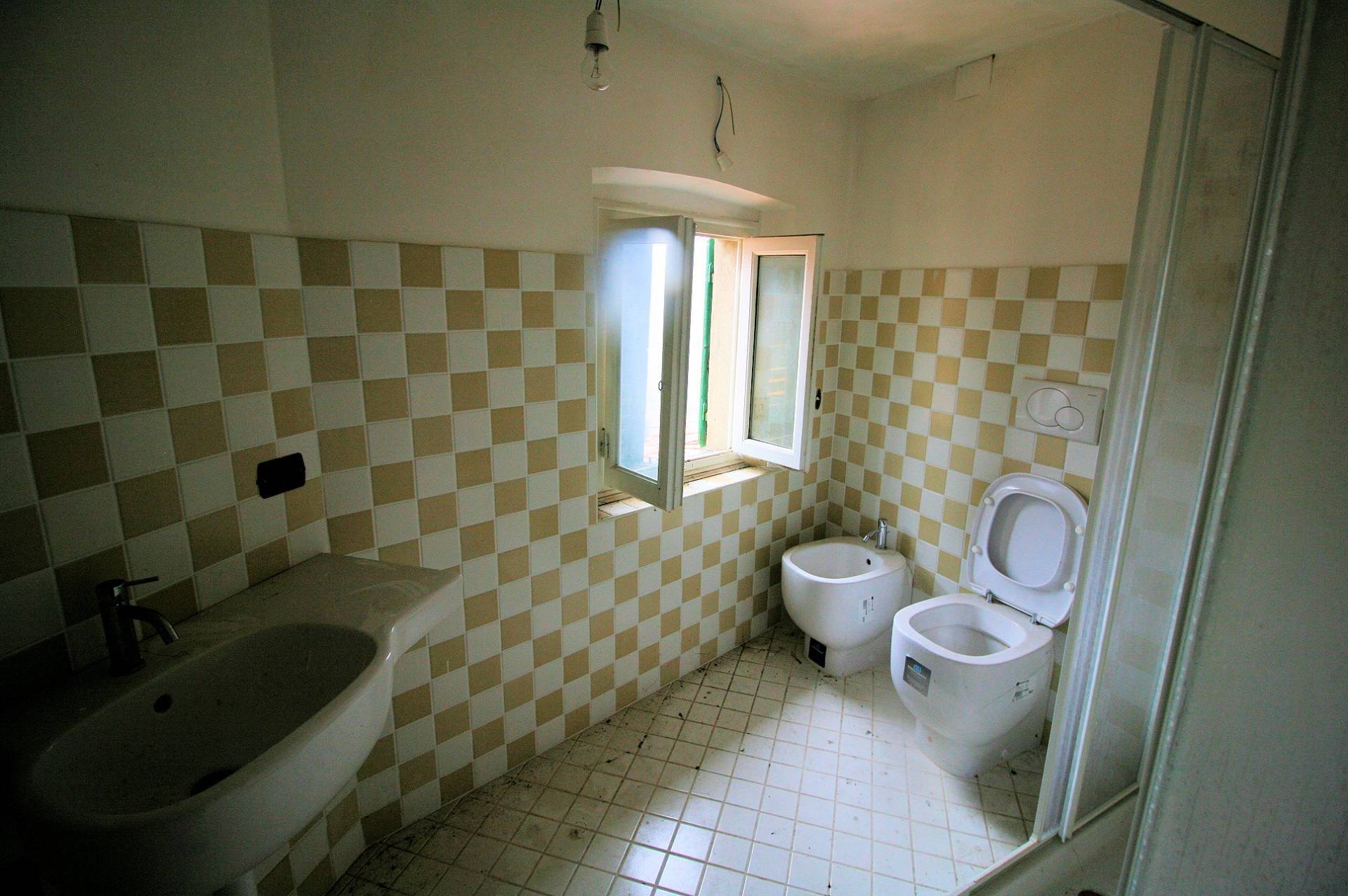 Appartamento ristrutturato al piano secondo in vendita a Abetone Cutigliano