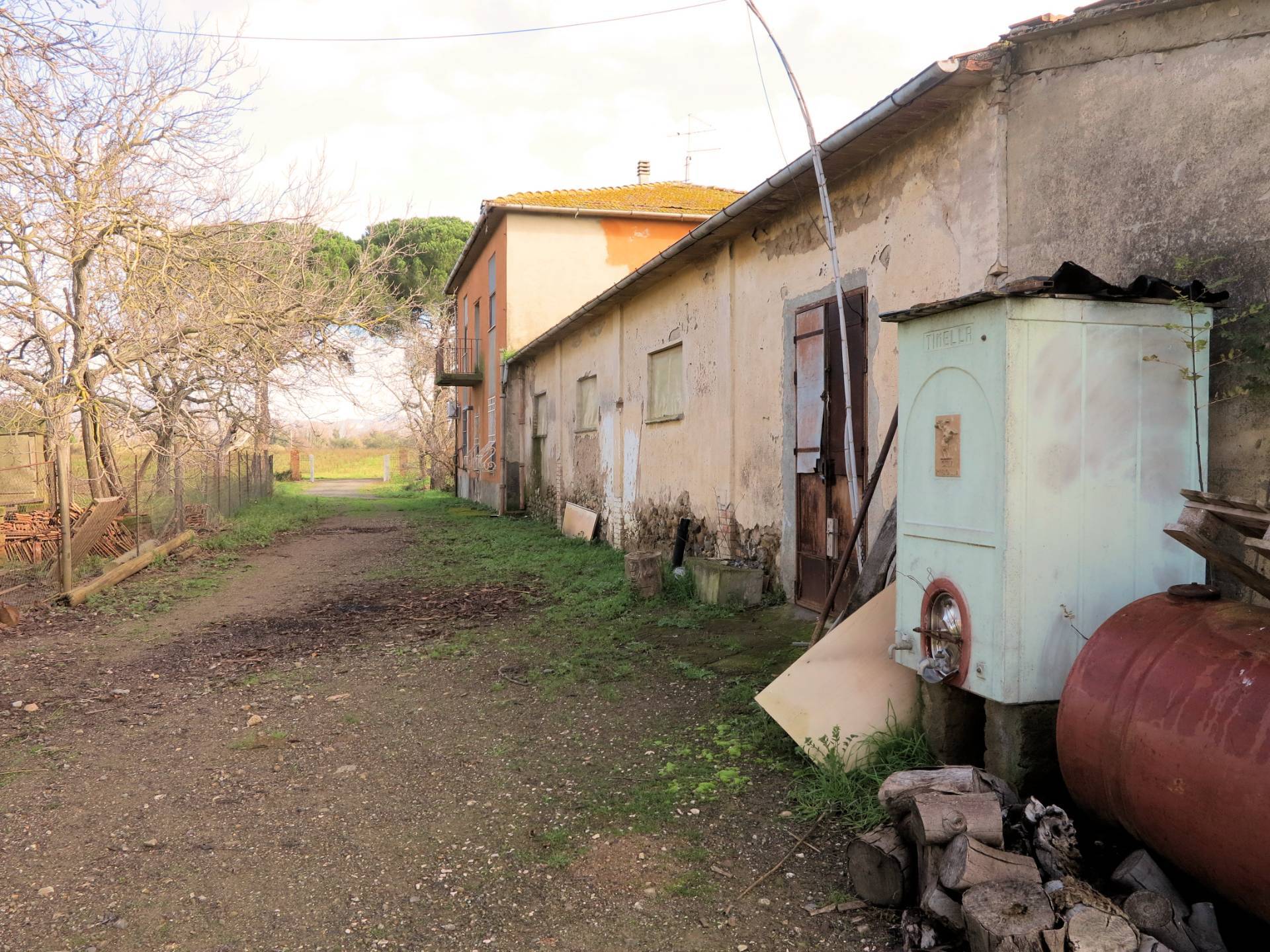 Podere ex Ente Maremma di ampia superficie in vendita a Roccastrada, Montemassi