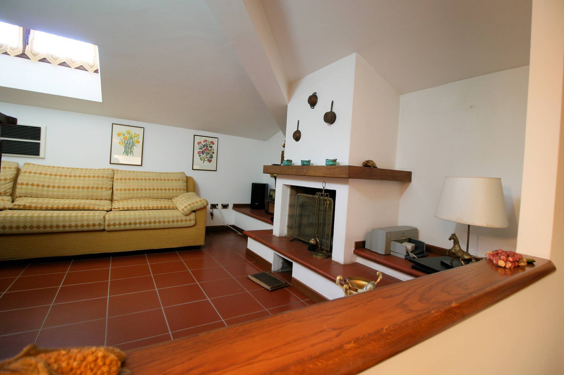 Villa unifamiliare di grande metratura con giardino in vendita a Montecatini-Terme