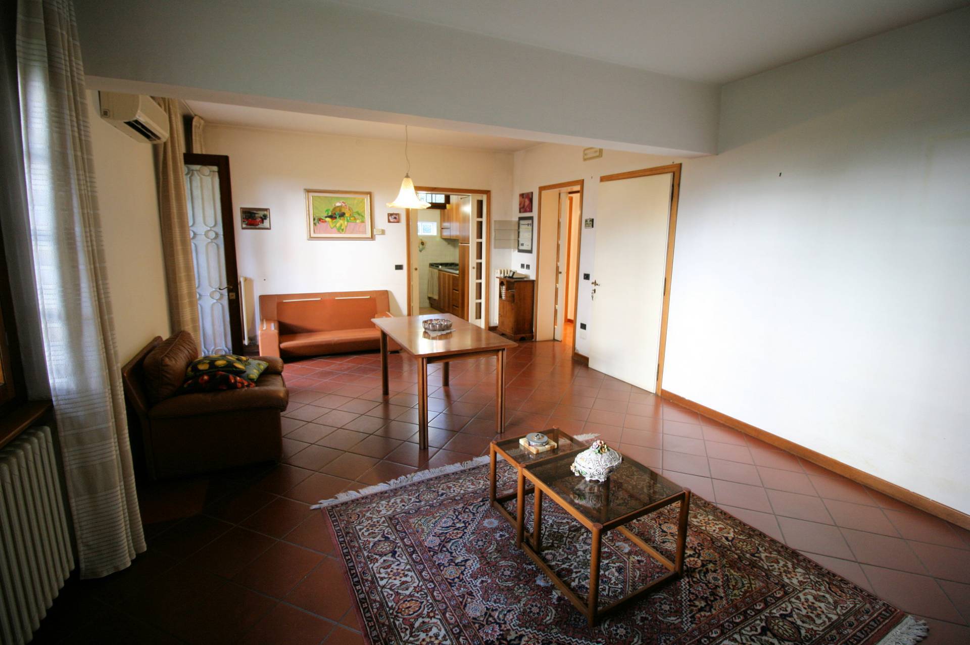 Villa unifamiliare di grande metratura con giardino in vendita a Montecatini-Terme