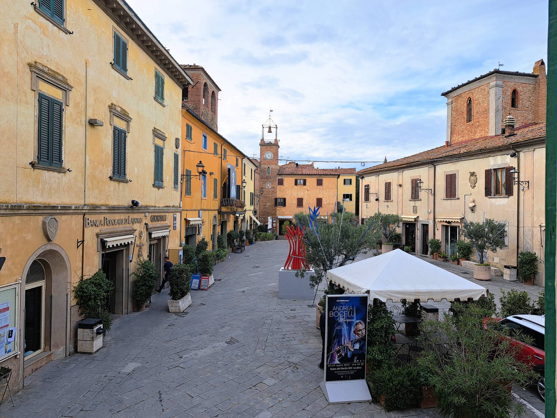Terratetto composto da due appartamenti in vendita a Lajatico