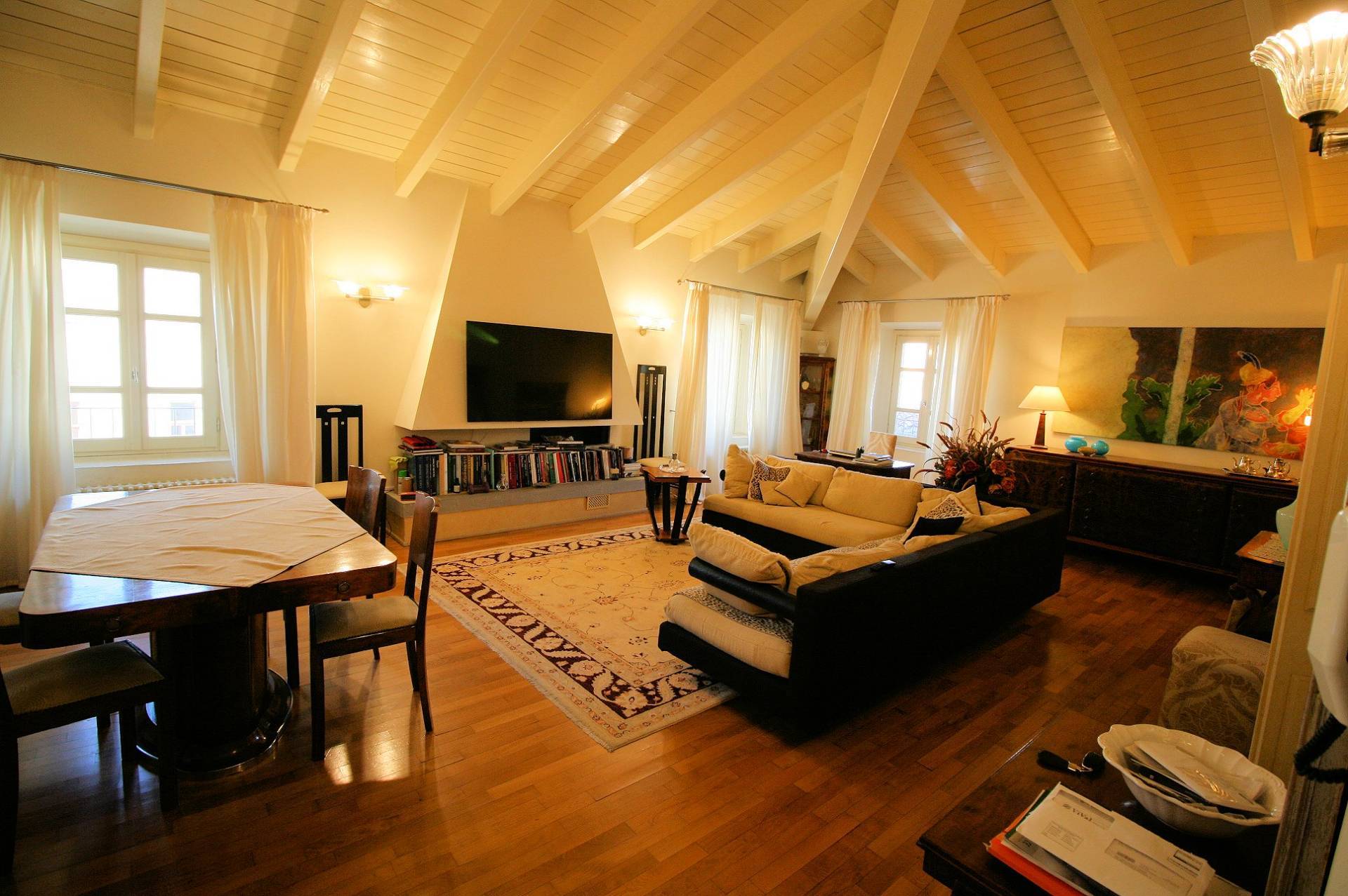 Appartamento al piano secondo con ascensore in vendita a Pistoia, Centro storico