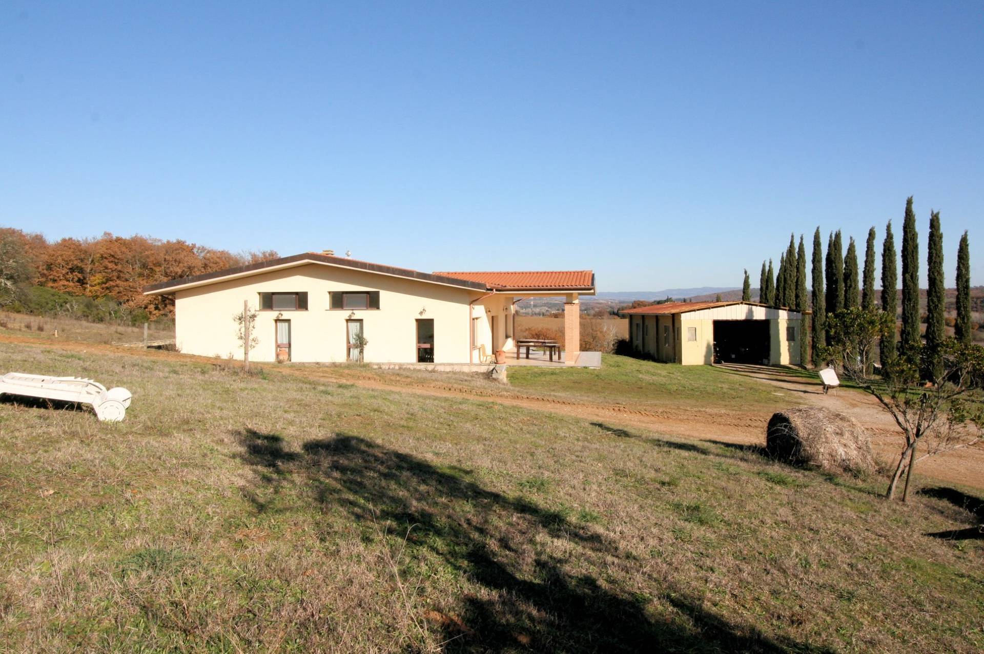 Azienda agricola con agriturismo in vendita a Civitella Paganico