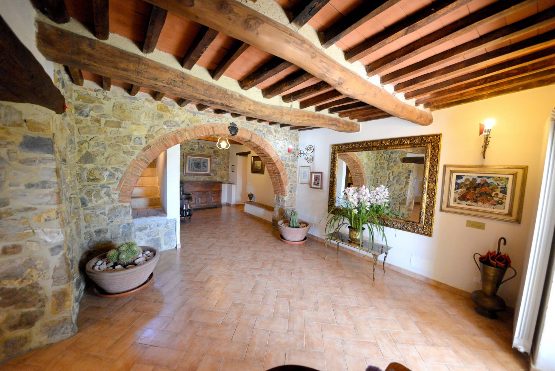 Complesso immobliare di prestigio con ampio parco in zona panoramica in vendita a Roccastrada, Monte