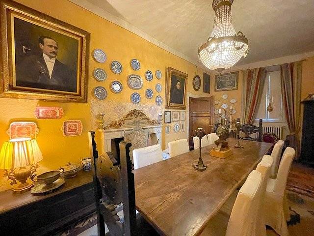 Villa antica con parco in vendita a Capannori