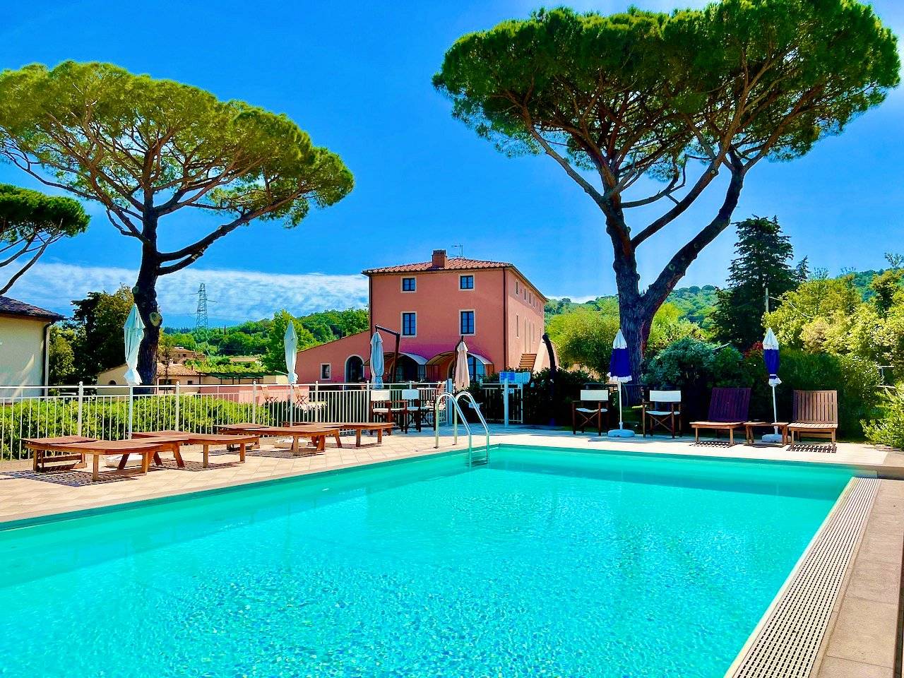 Prestigioso complesso immobiliare vicino al mare in vendita a Castagneto Carducci