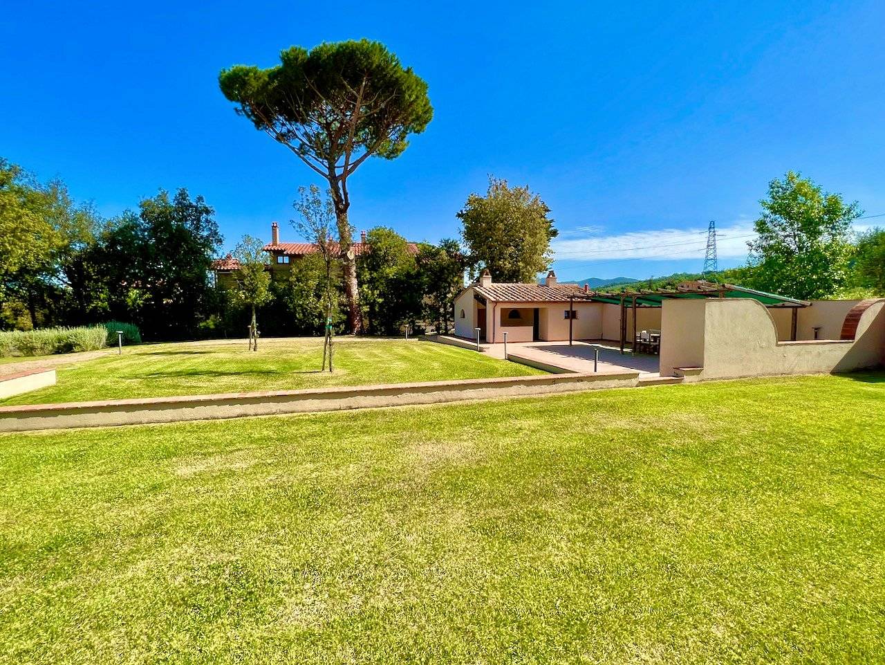 Prestigioso complesso immobiliare vicino al mare in vendita a Castagneto Carducci