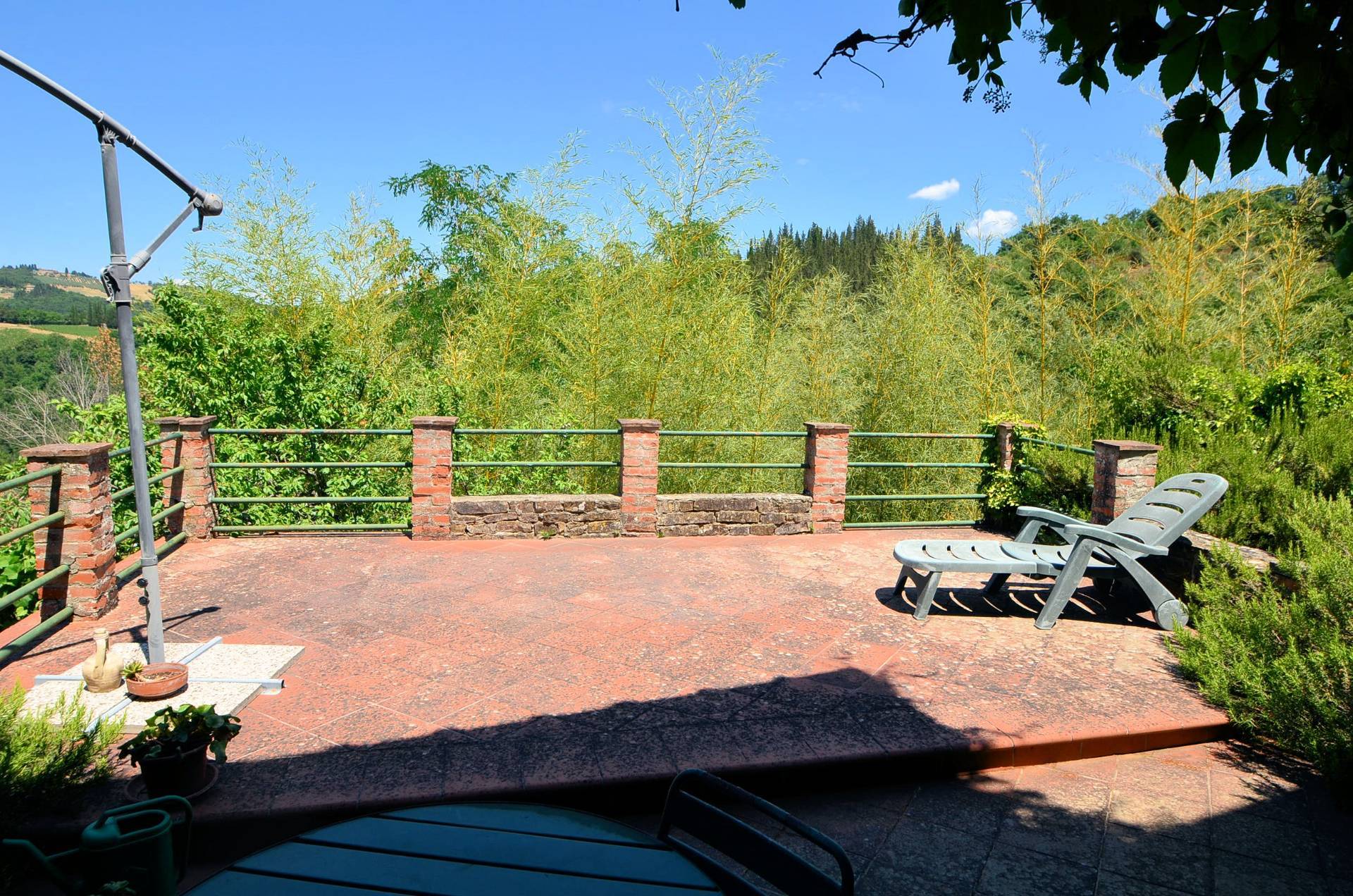 Casale in stile Toscano con terreno e vista panoramica in vendita a Greve in Chianti