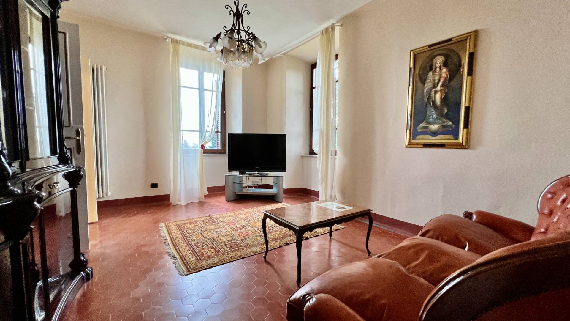 Villa con parco e piscina in vendita a Lucca