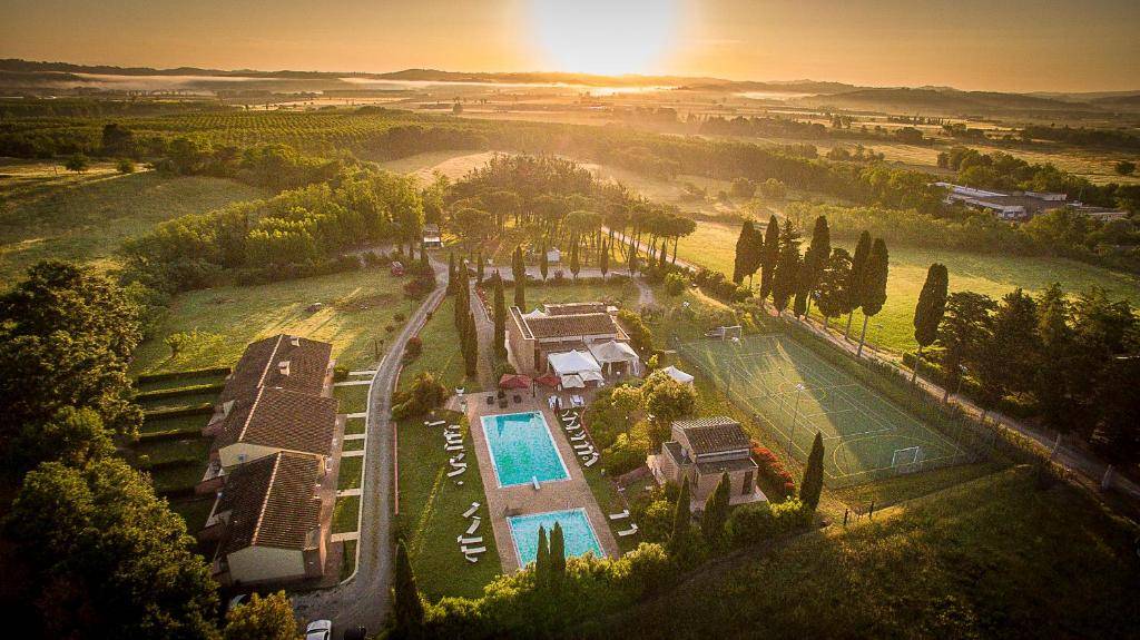 Complesso turistico ricettivo di ampia superficie in ottima posizione in vendita a Ponsacco