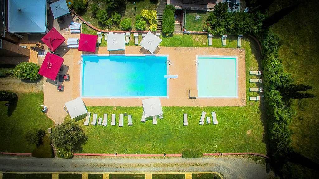 Complesso turistico ricettivo di ampia superficie in ottima posizione in vendita a Ponsacco