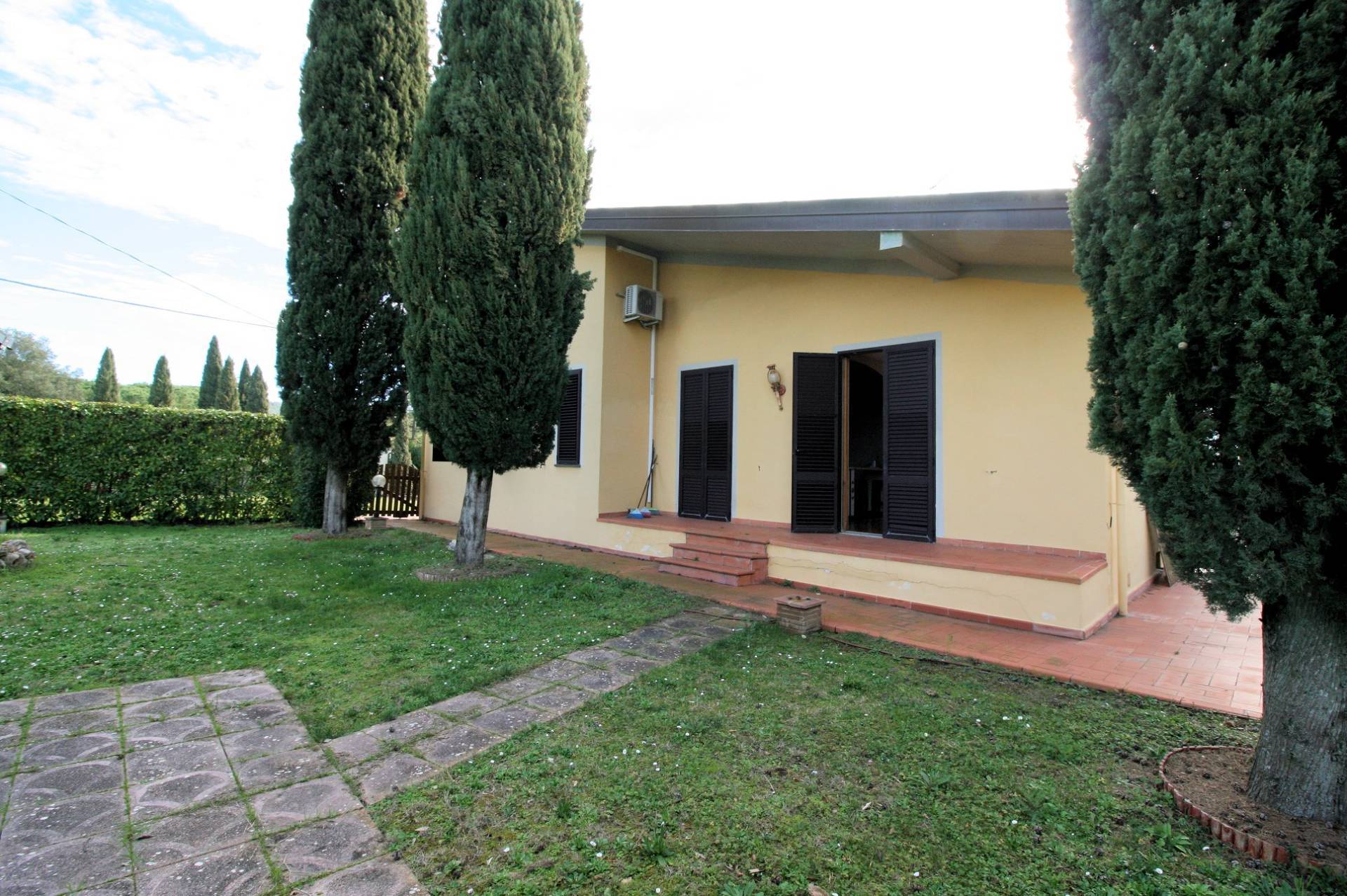 Villetta libera su quattro lati con ampio giardino in zona panoramica in vendita a Montespertoli