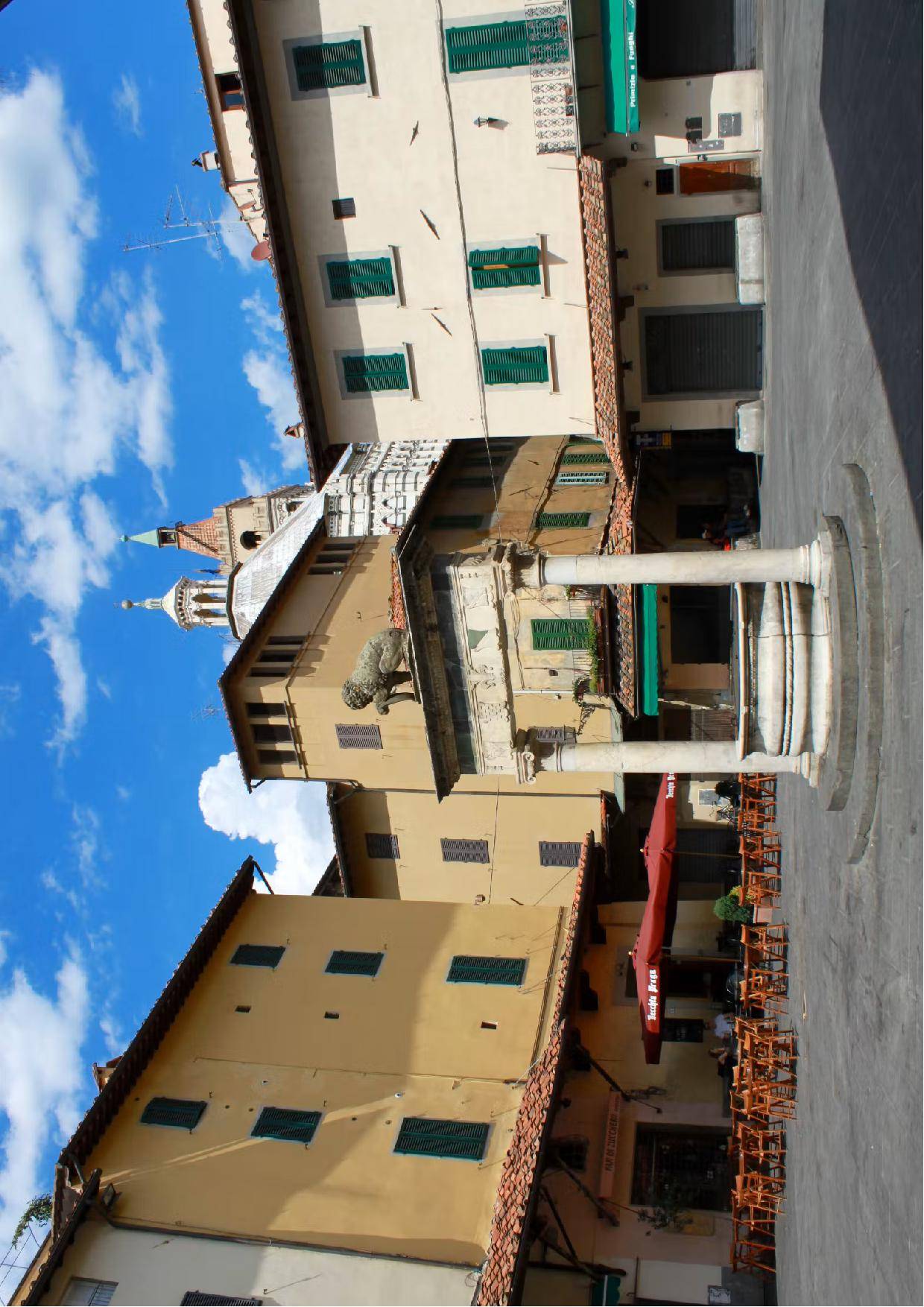 Appartamento ristrutturato al piano terra con piccola corte esterna in vendita a Pistoia, Centro sto