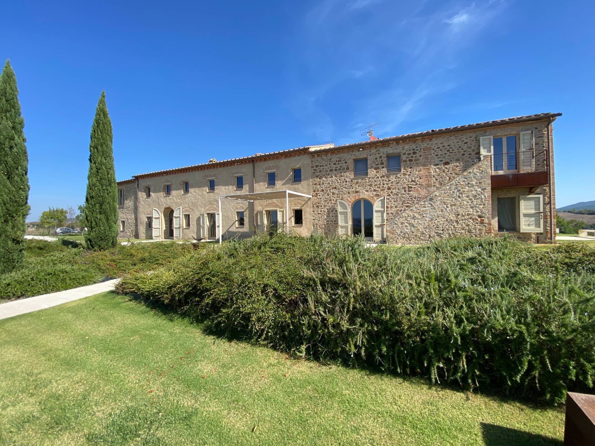 Proprieta' prestigiosa in un'oasi di pace e bellezza naturalistica in vendita a Volterra