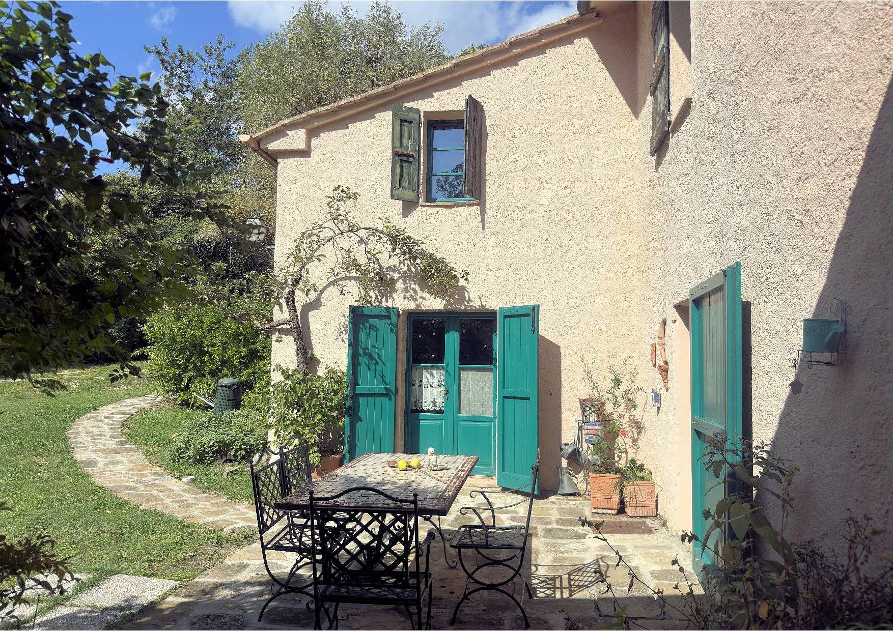 Complesso immobiliare di ampia superficie con ex mulino del 1200 in vendita a Chiusdino, Frosini