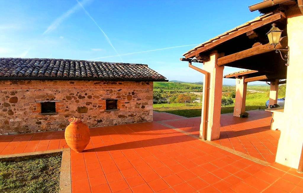 Complesso immobiliare in posizione fantastica a poca distanza dalle terme in vendita a Manciano, Sat