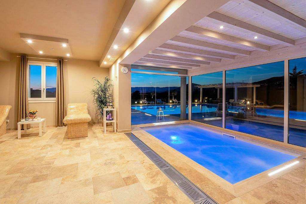 Stupenda villa con ogni confort con ampio giardino e piscina utilizzata come attivita' di casa vacan