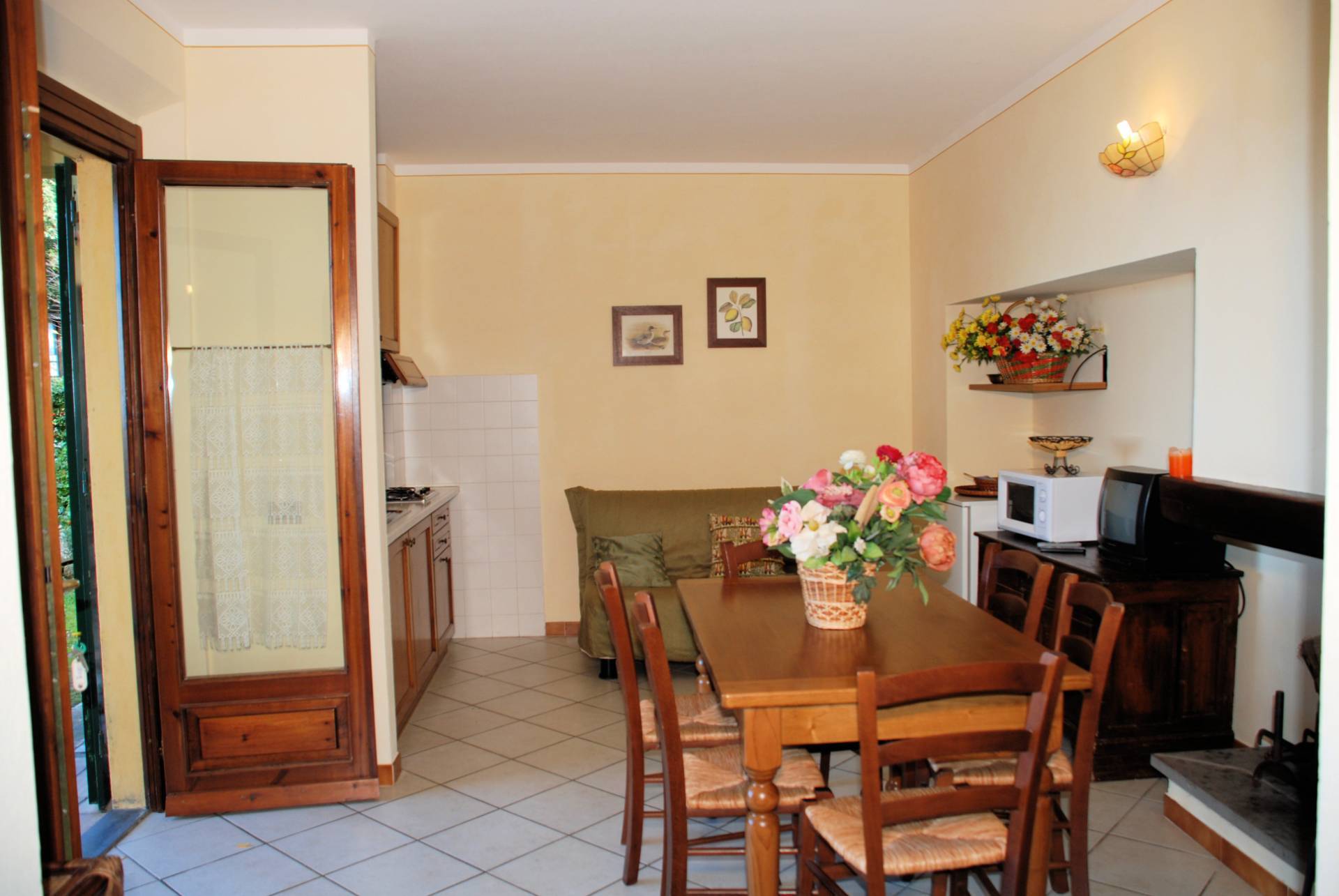 Casa vacanze con piscina e vista panoramica mozzafiato in vendita a Lamporecchio