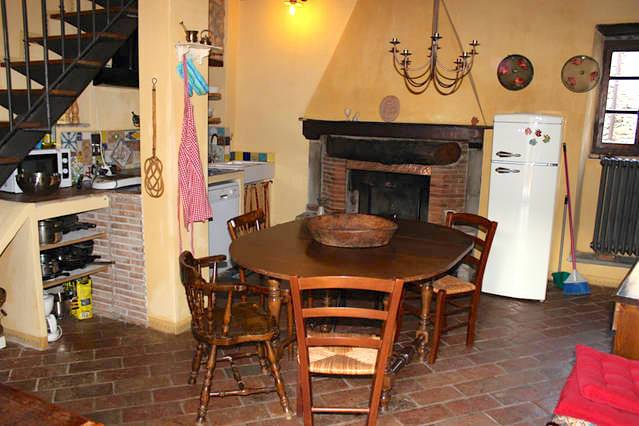 Rustico in stile Toscano con ampio terreno piscina laghetto e vista panoramica in vendita a San Marc