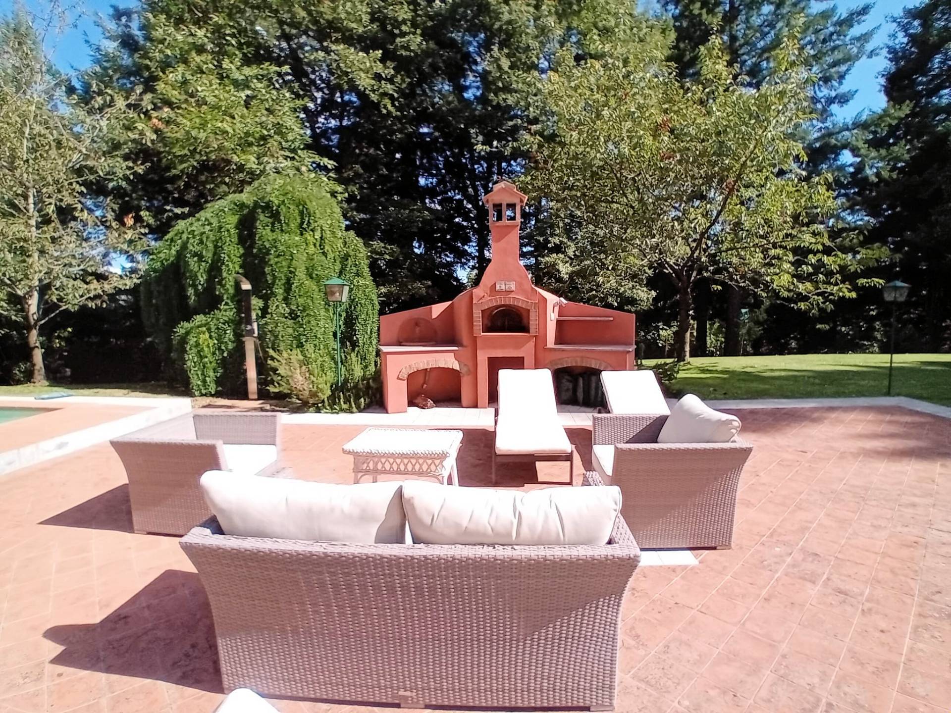 Bellissima villa unifamiliare con annessi parco e piscina in vendita a Marliana, Femminamorta