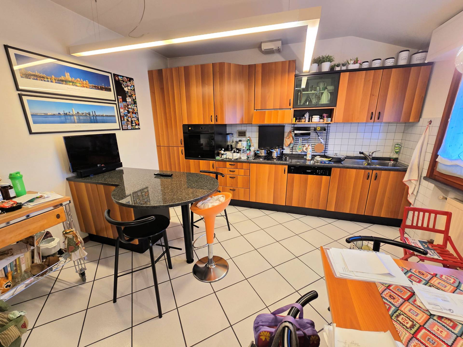 Appartamento posto al piano primo di villetta bifamiliare con garage e giardino in vendita a Buggian