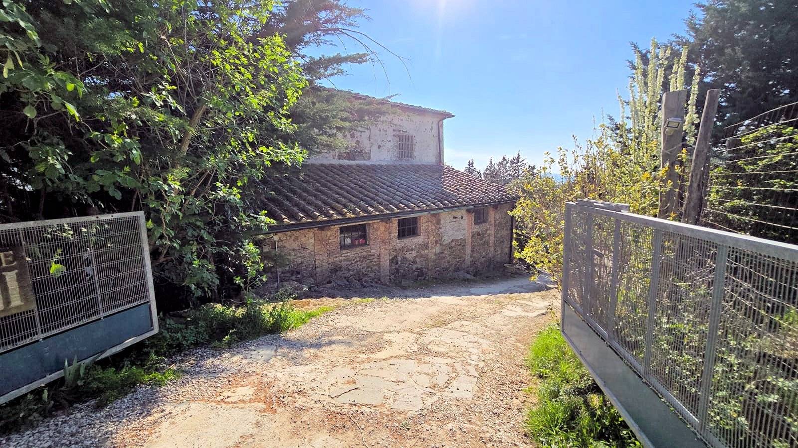 Rustico in stile Toscano con terreno in splendida posizione in vendita a Monterotondo Marittimo