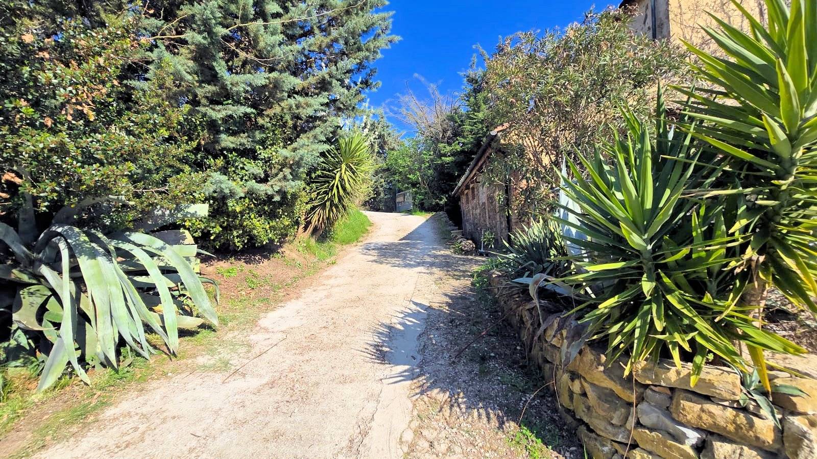 Rustico in stile Toscano con terreno in splendida posizione in vendita a Monterotondo Marittimo