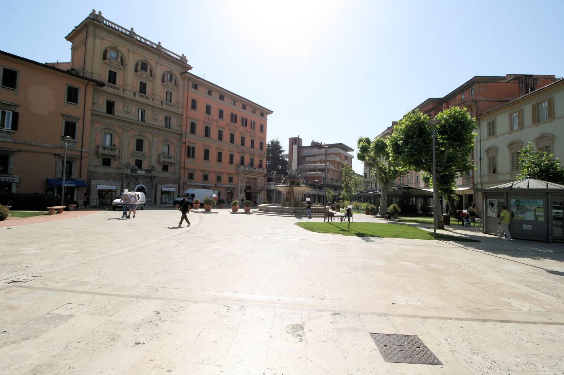 Appartamento completamente ristrutturato al piano terra in vendita a Montecatini-Terme