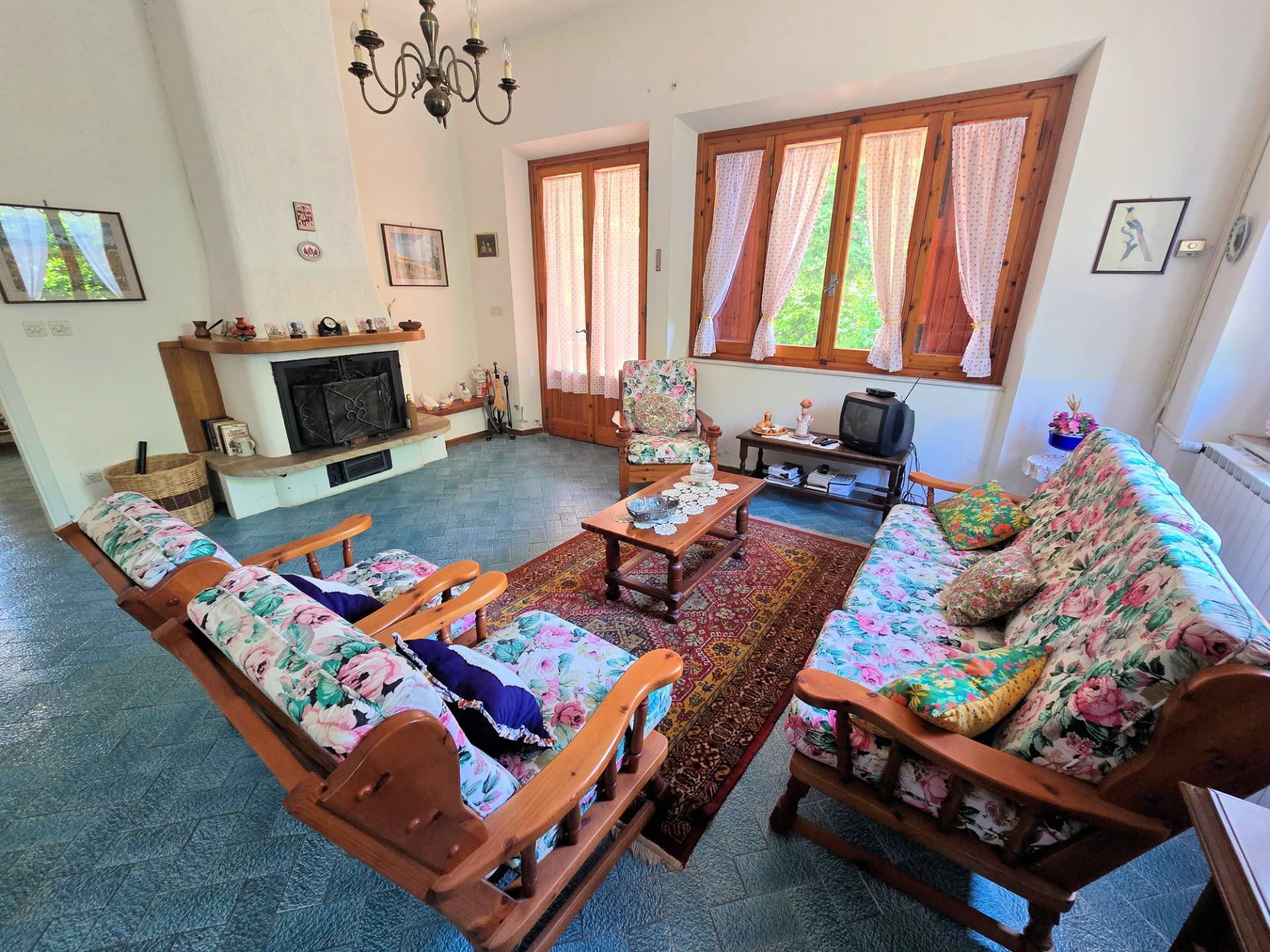 Villetta libera su quattro lati con giardino in vendita a Marliana, Femminamorta