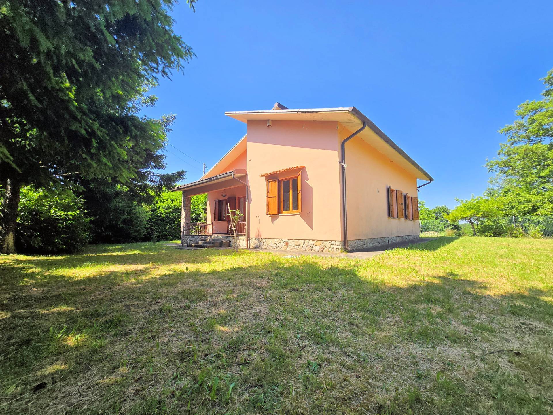 Villetta libera su quattro lati con giardino in vendita a Marliana, Femminamorta