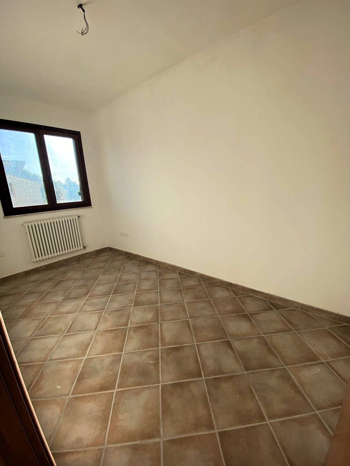 Appartamento al piano primo con garage in vendita a Roccastrada, Sassofortino