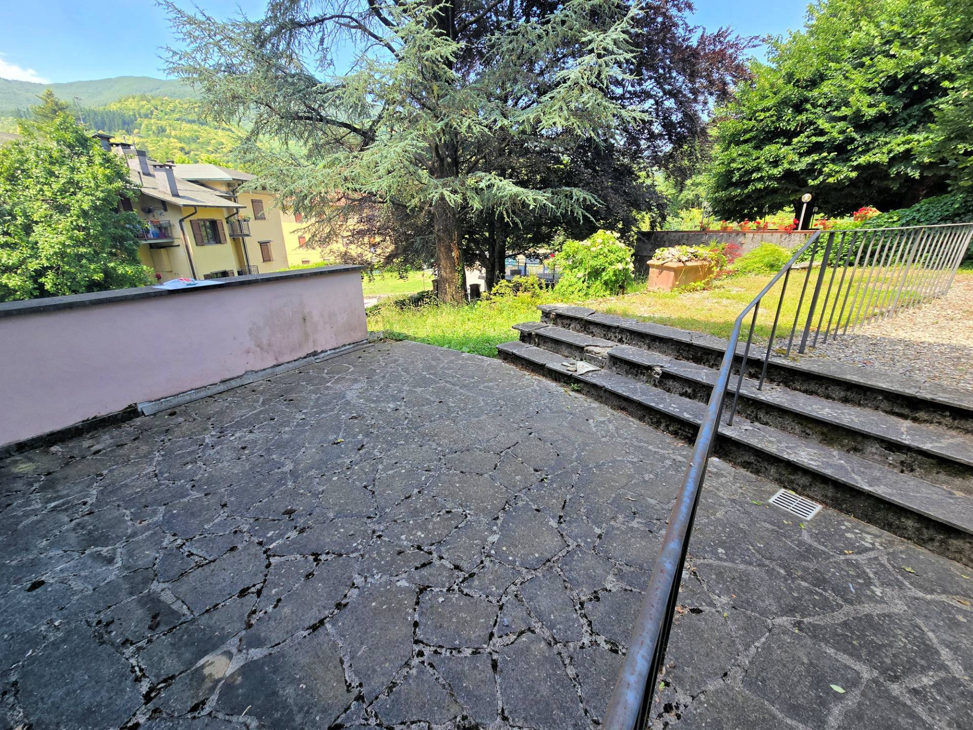Appartamento con ingresso indipendente e giardino in vendita a Abetone Cutigliano