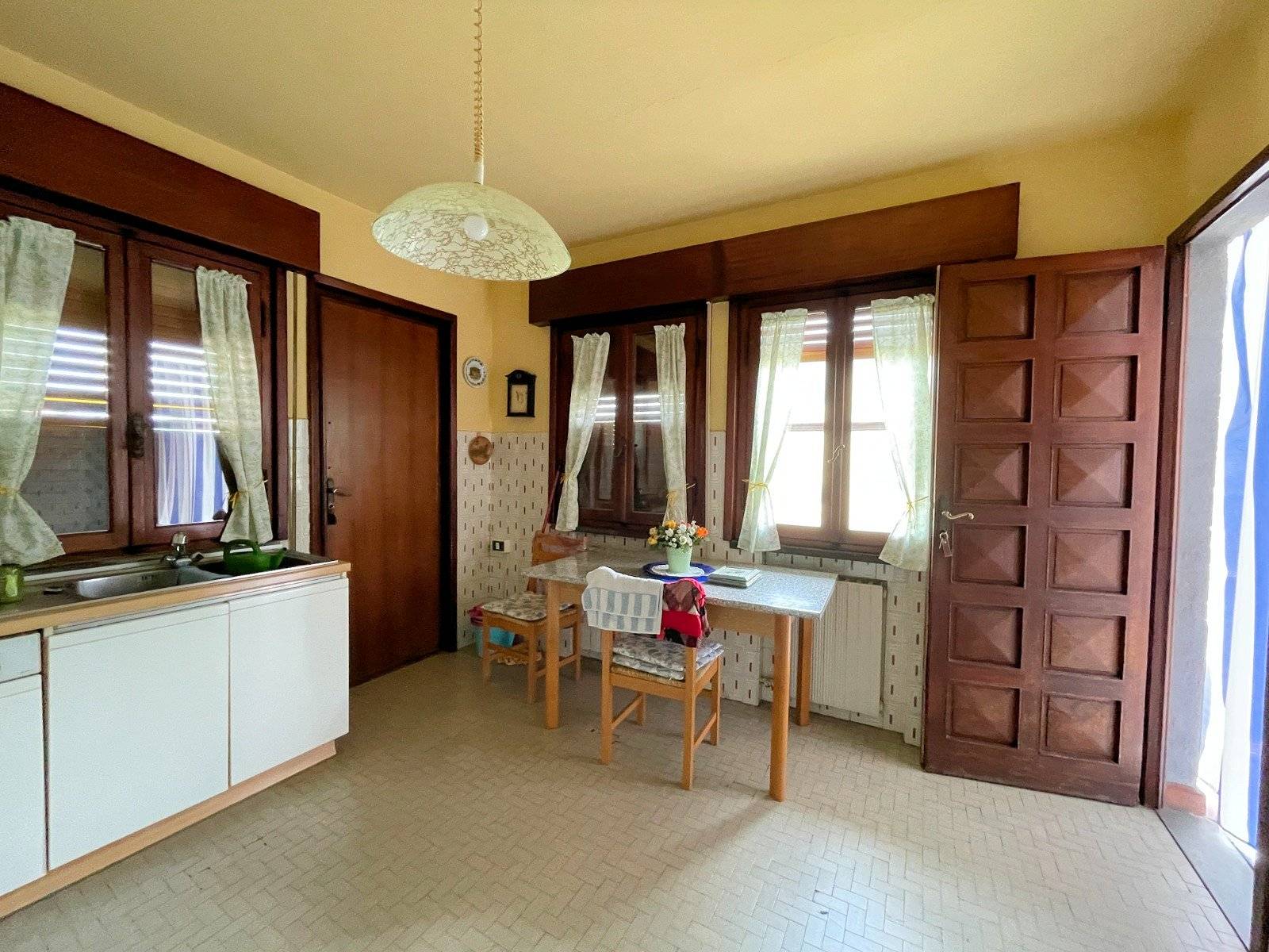 Villa singola con ampio giardino in vendita a Altopascio