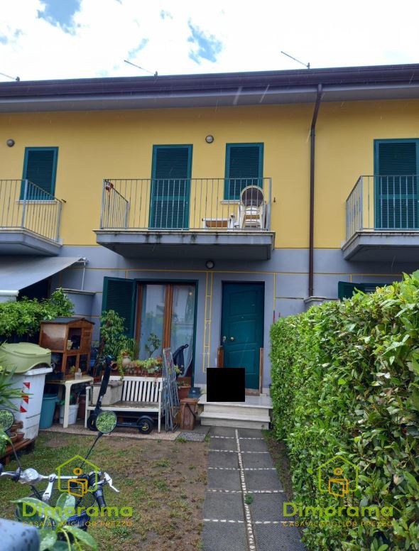 Appartamento con giardino in via picchi 5, Viareggio