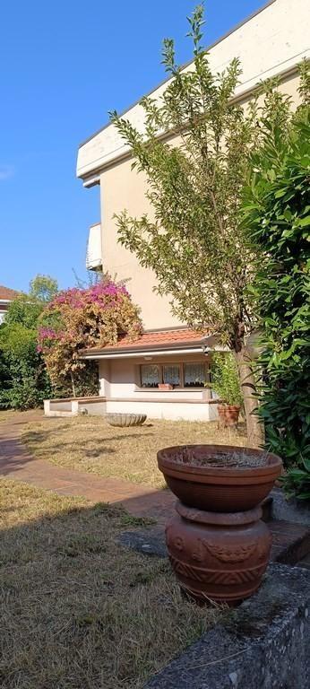 Casa indipendente con giardino, Carrara avenza