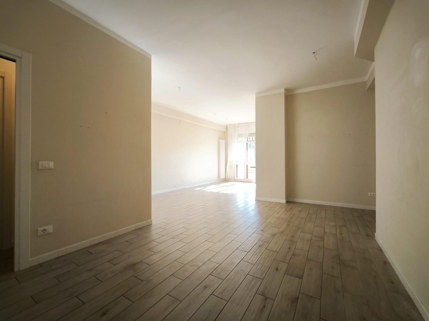 Appartamento ristrutturato, Carrara marina di