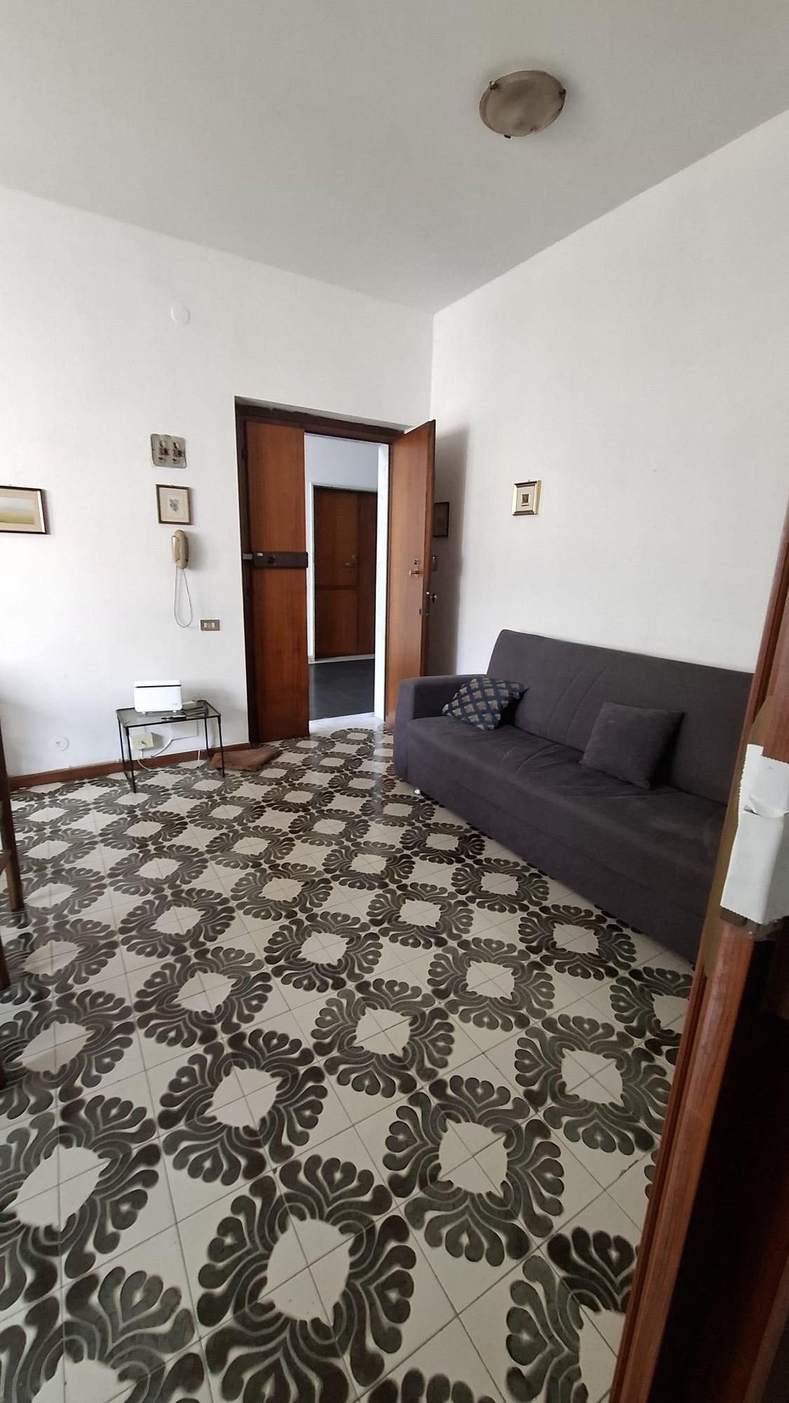 Trilocale in vendita, Carrara marina di