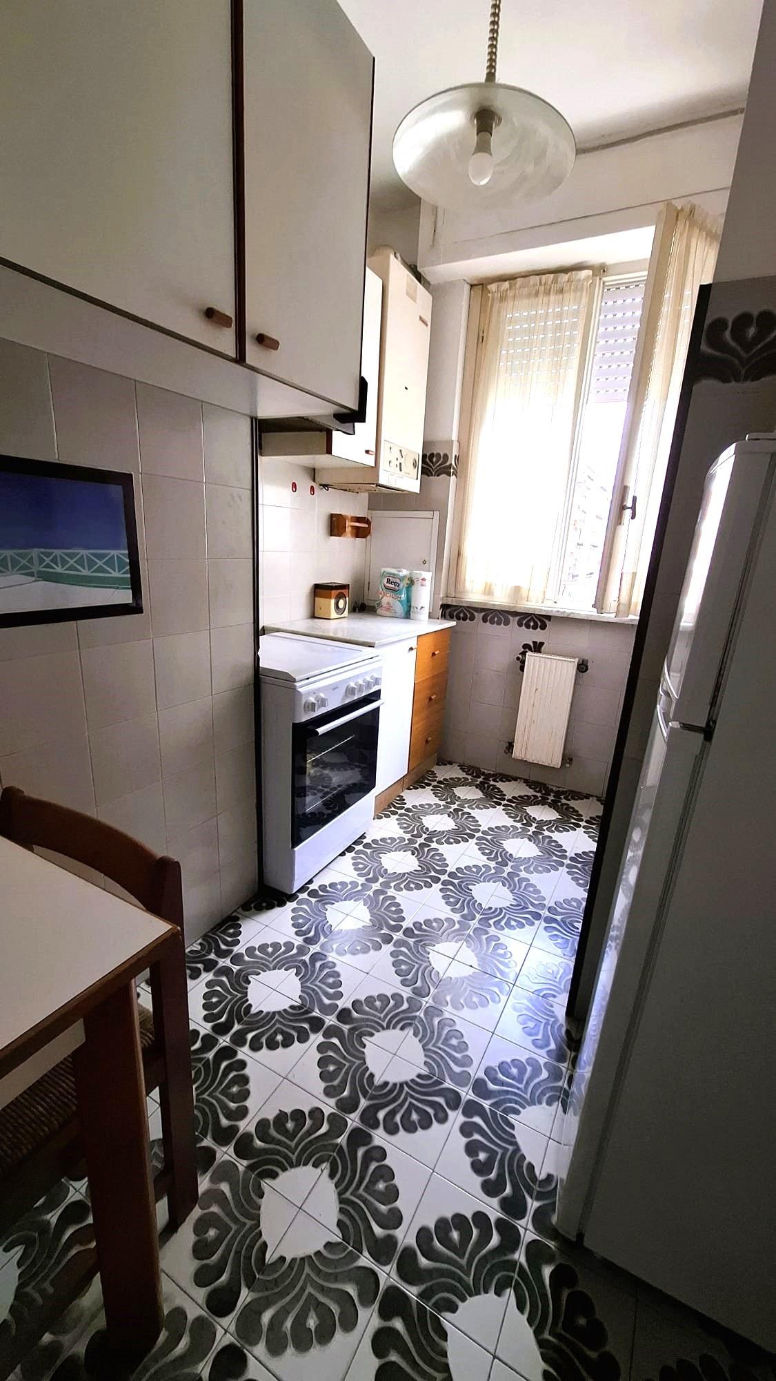 Trilocale in vendita, Carrara marina di